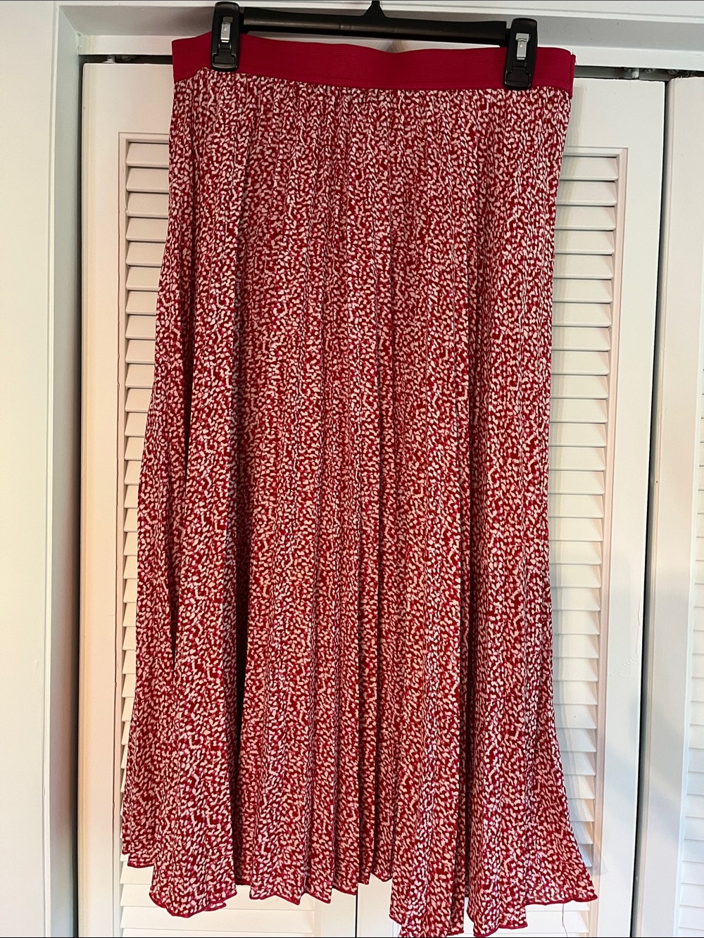 Vince Camuto Hot pink and White Midi Pleated Skirt
